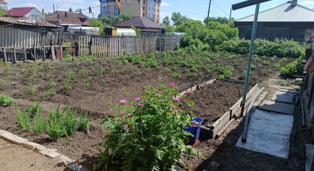 Продам дом в центре,5 минут от рынка.