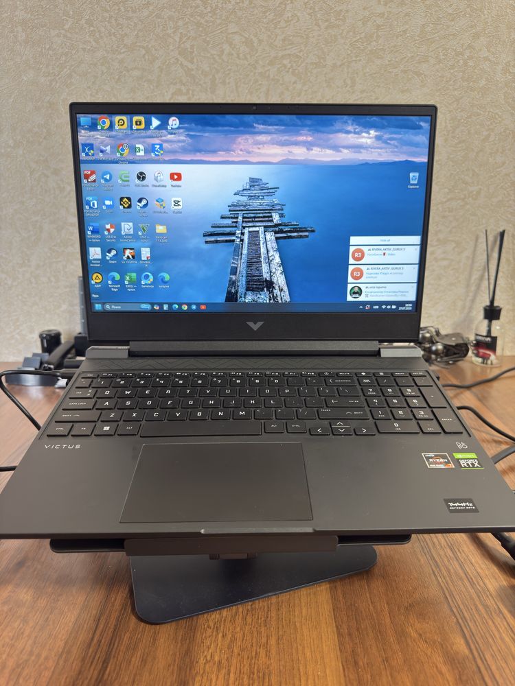 HP Victus R7 sotiladi