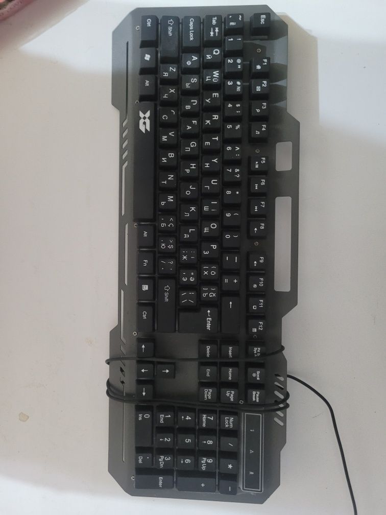 Продам клавиатуру