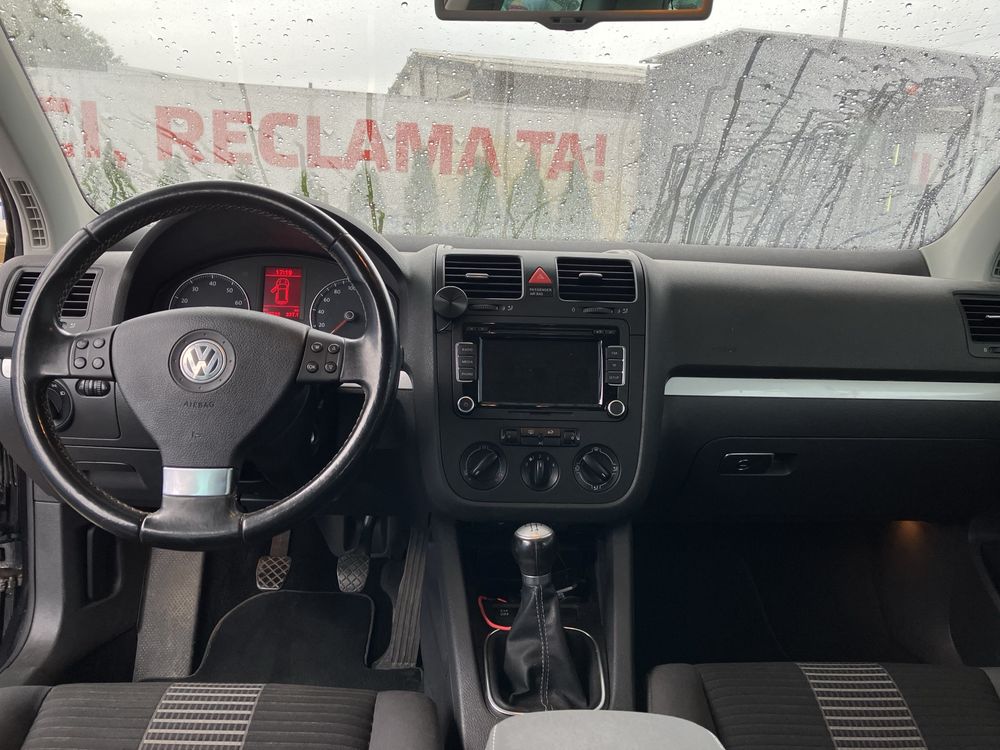 Volkswagen Golf 5 1.4 FSI