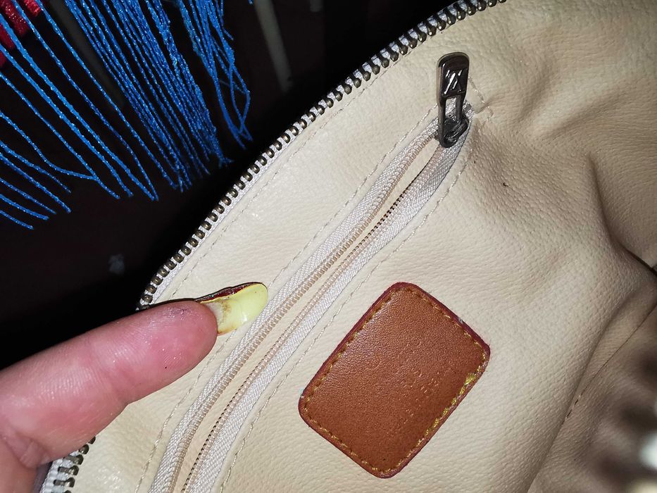 Geanta Louise Vuitton