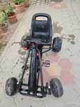 Kart cu pedale 3-8 ani ,scaun reglabil, cu frână 

• Roti: Polipropile