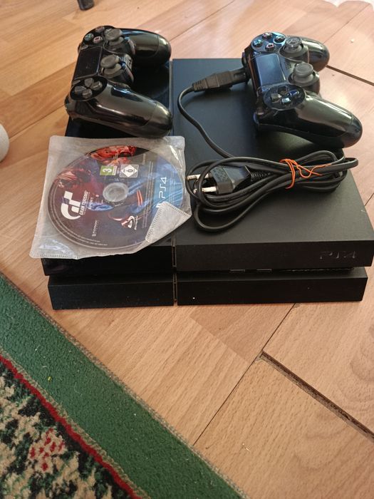 Плейстейшен 4 продам