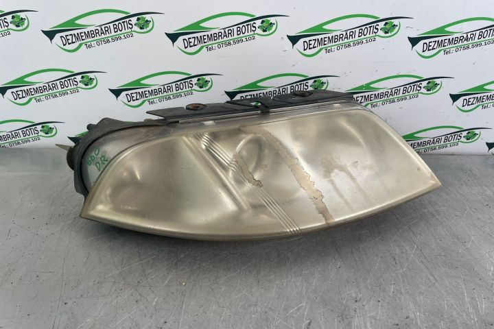 Far dreapta 3B0 941 016 AN BBB Volkswagen VW Passat B5.5 (facelift)