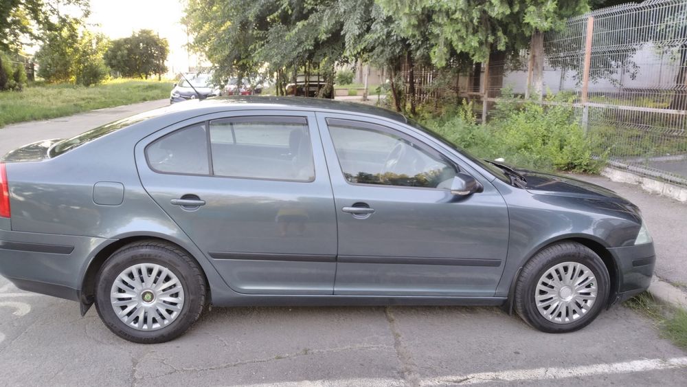 SKODA OCTAVIA 2,1,6 FSI,an 2006,,2200 Euro E