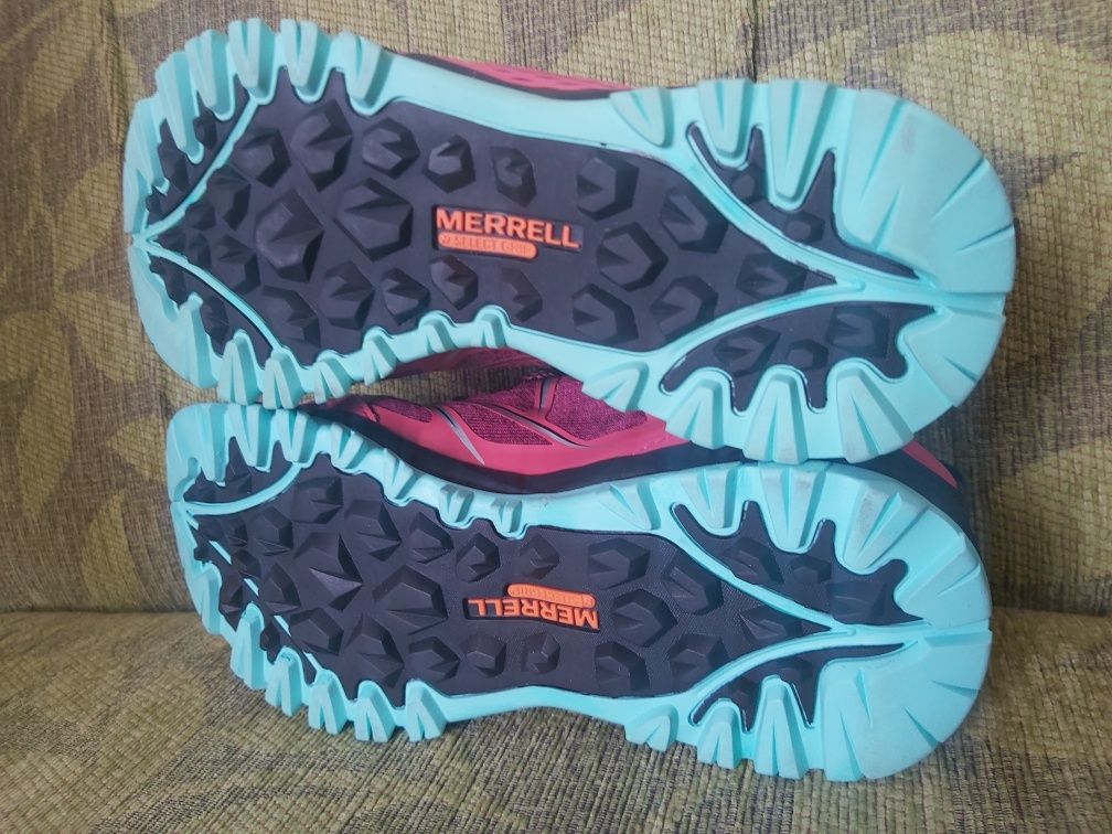 Туристически дамски обувки Merrell GTX
