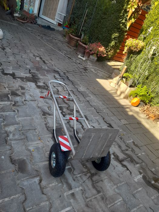 Cărucior transport marfa