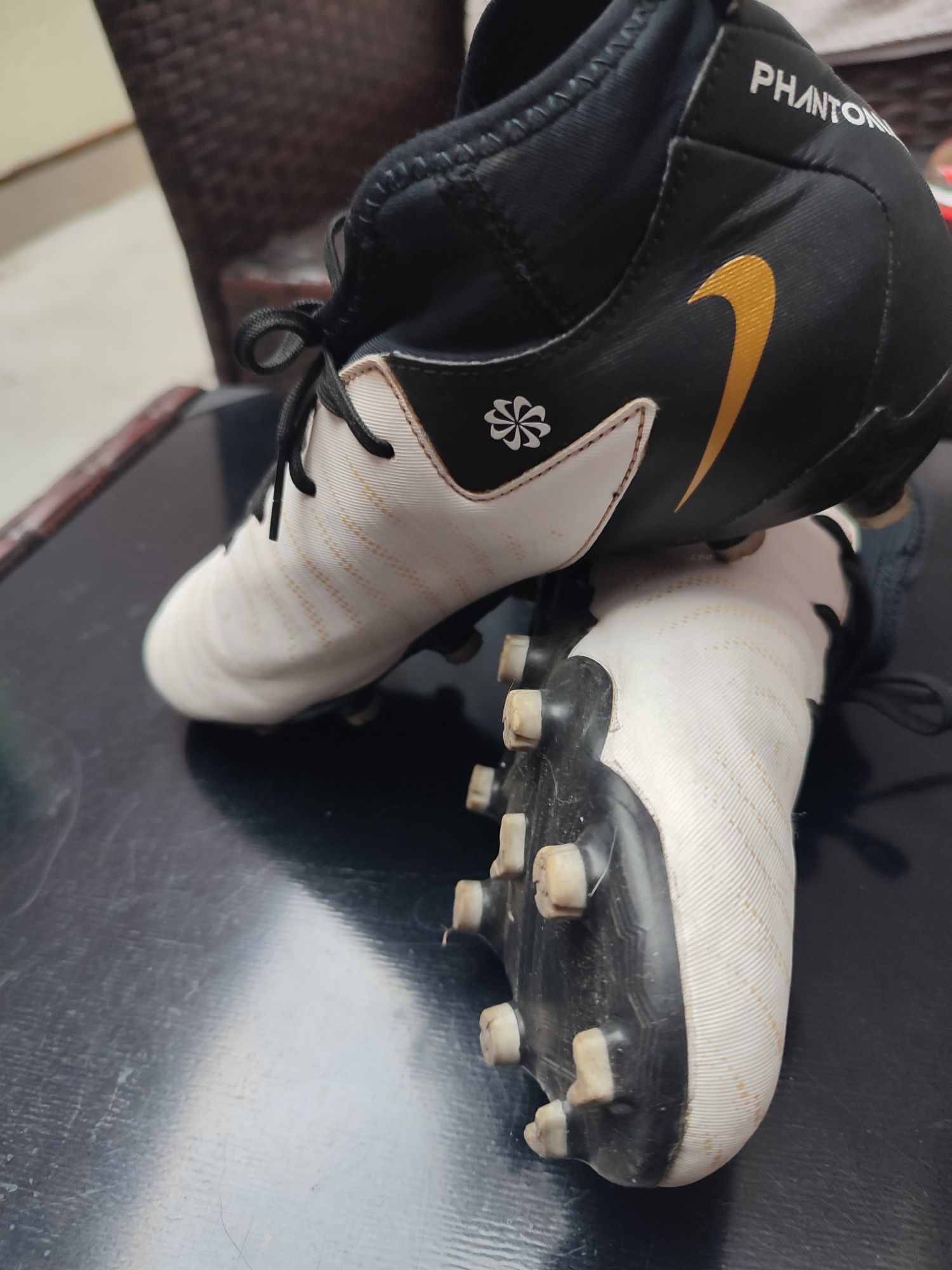 Бутонки Nike Phantom