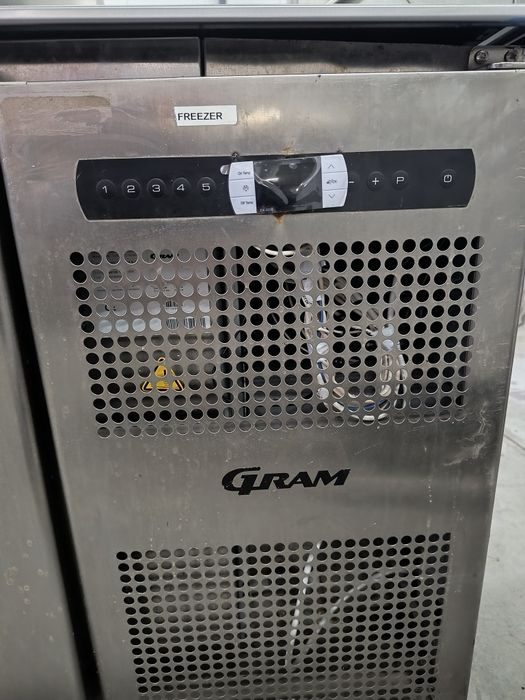 -- 16 -- 20 - Хладилна маса.