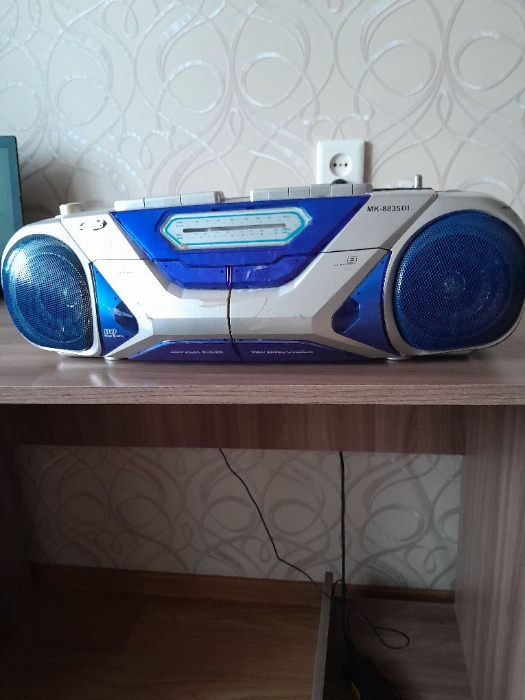 Продам магнитофон