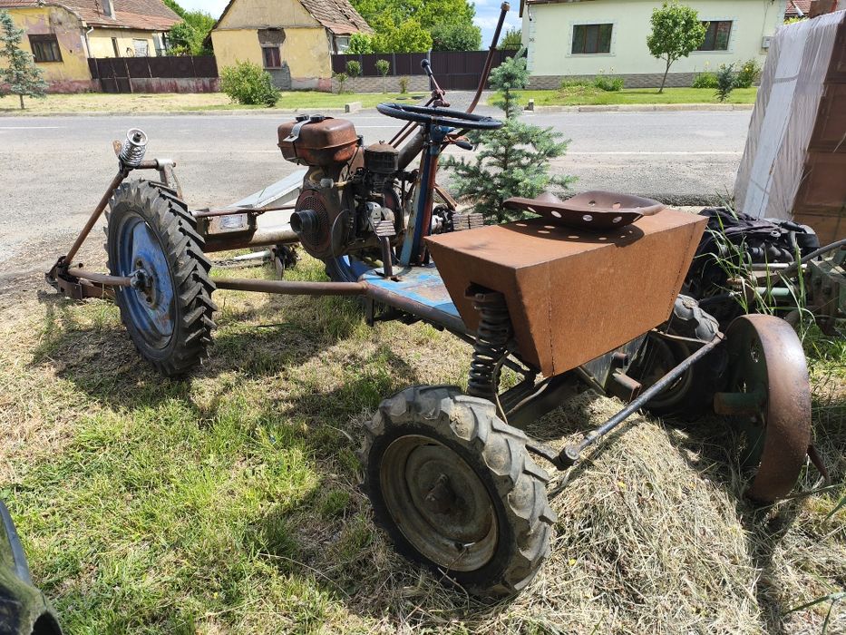 Vând motocositoare bcs