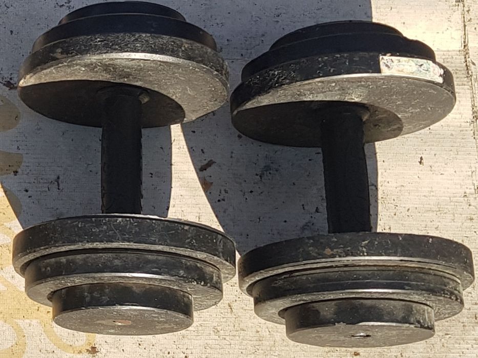 Продаются гантели