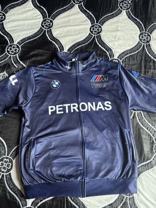 Спортивная кофта bmw