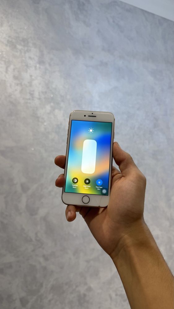 Iphone 8 sotiladi srocna