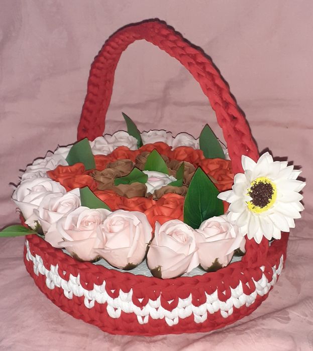 Trandafiri de sapun, cos crosetate...