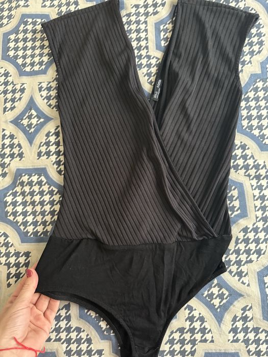 Черно боди на Zara
