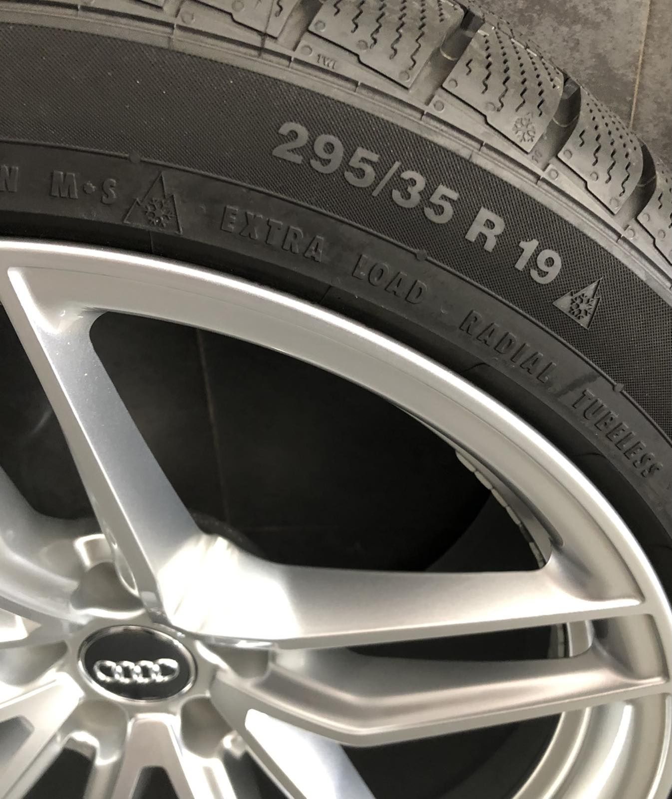Джанти  Audi R8 19цола с гуми