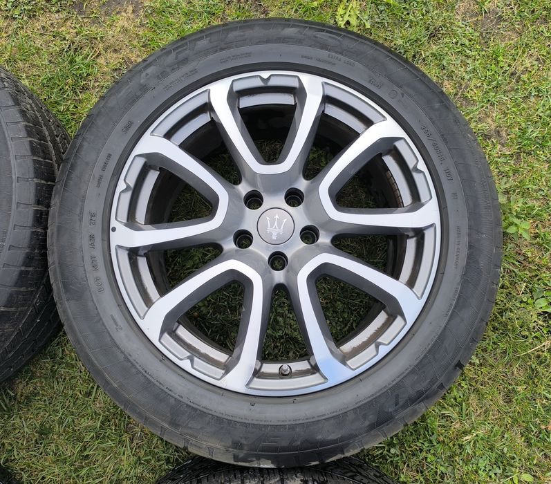 19 цола джанти с гуми за Maserati Levante