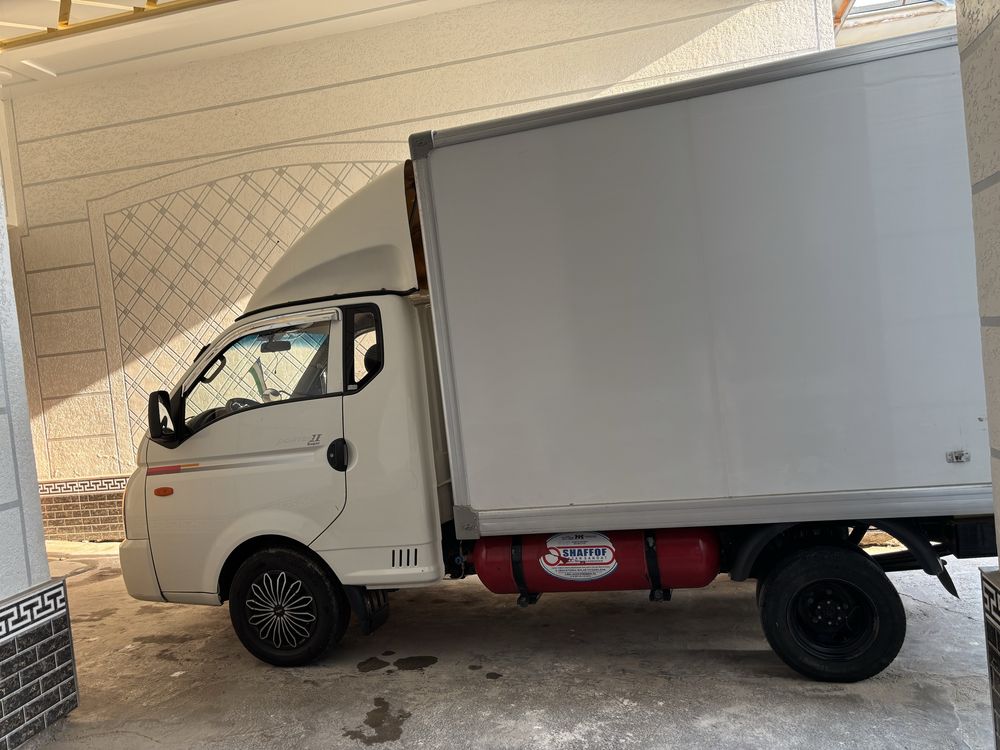 Hyundai porter 2