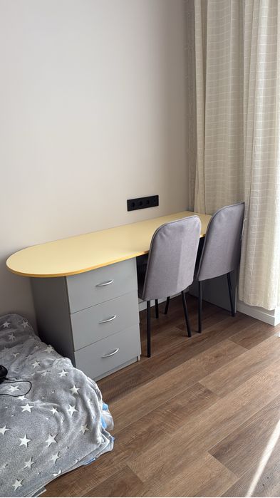 Письменный стол