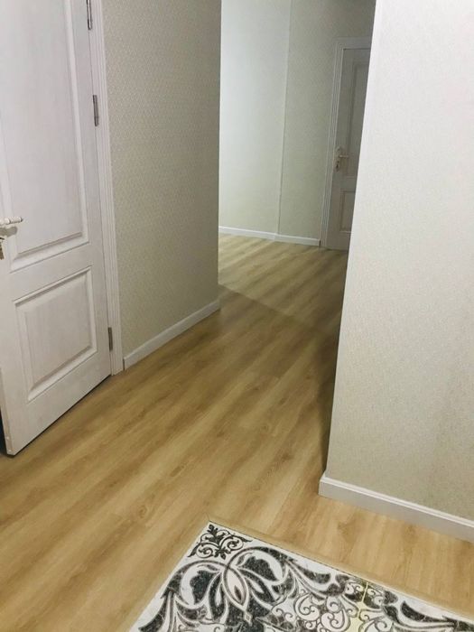 Uy sotiladi 3xonali yevro remont 107m2