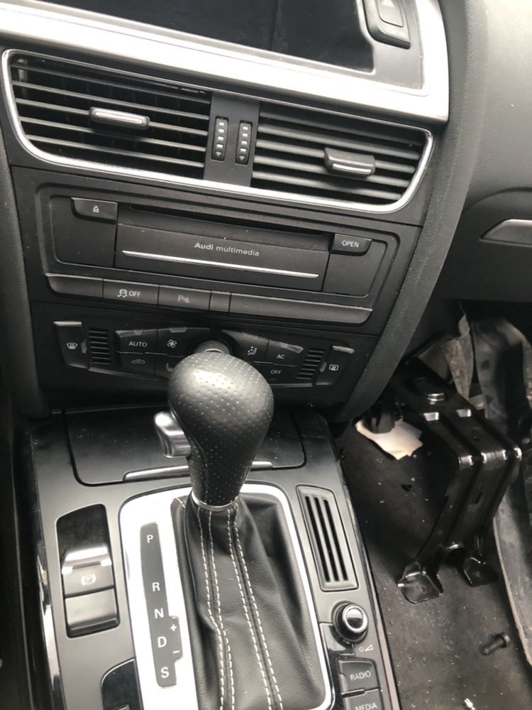 Dezmembrez audi A5 2.7 CGKA sportback led far stop turbo portiera