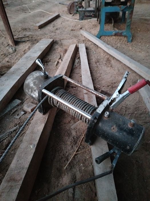 Продам лебётку эвакуатора.