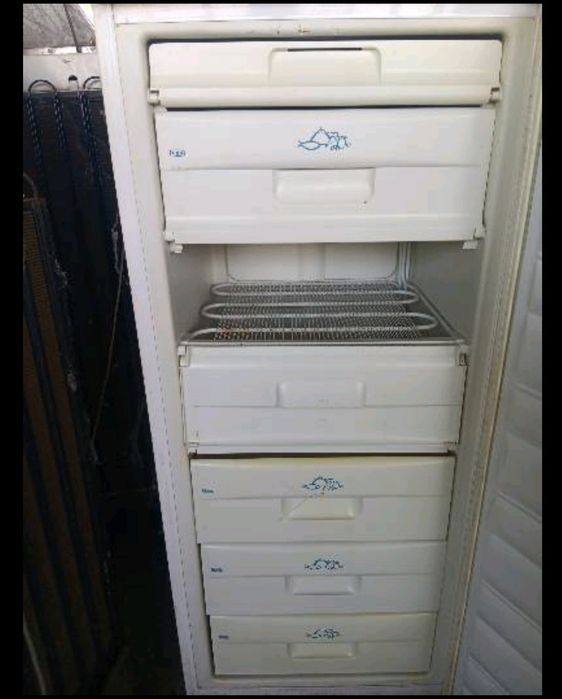 Продавам фризер в добросъстояние