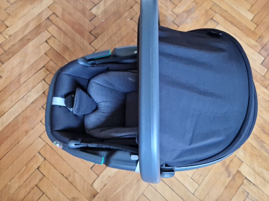 Бебешко кошче за кола 0-12 /360° + кошница Maksi Cosi с изофикс база