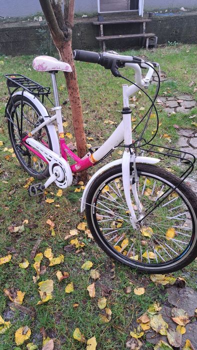 Bicicletă pentru fete!