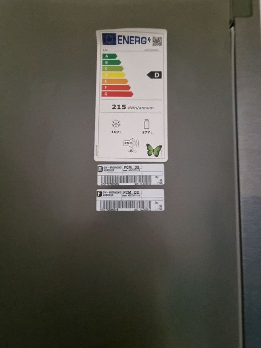 Vând combina frigorifica LG noua in garanție