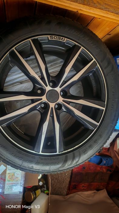 Jante aliaj 18 cu anvelope vara