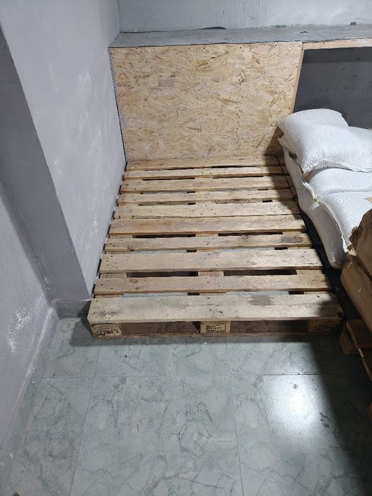 Европаллеты 11 штук, 40 000 сум и 7шт по 25000