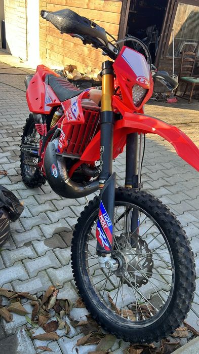 Vând enduro Beta 250 2t