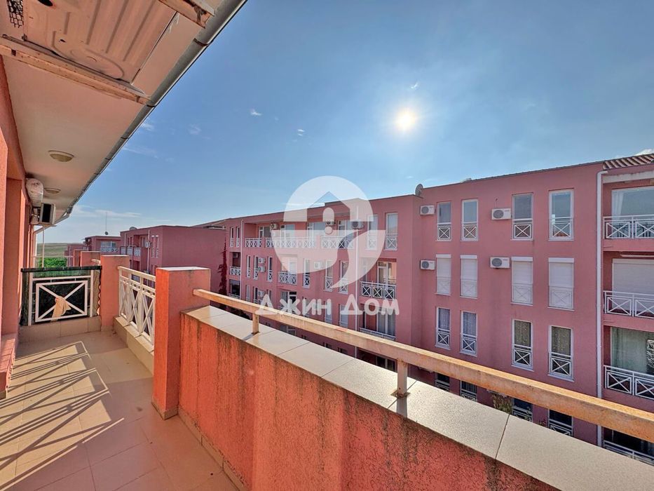 Двустаен обзаведен апартамент в к-с „Съни Дей 6“, к.к. Слънчев бряг