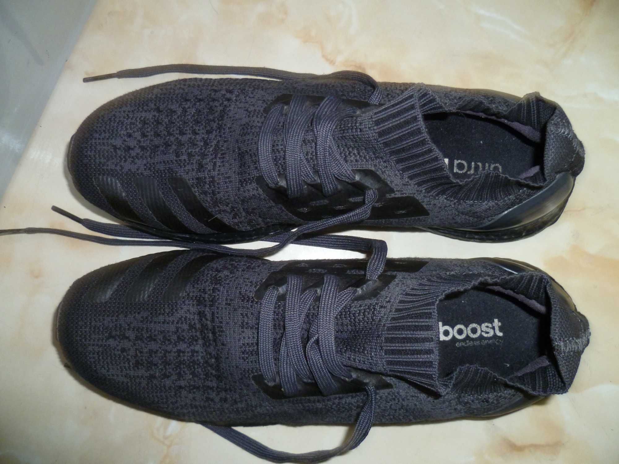 ADIDAS boost маратонки №45