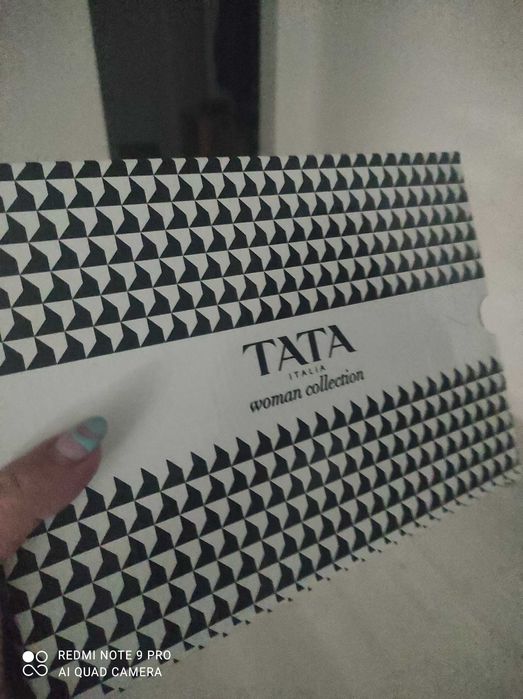 Vând pantofi decupati