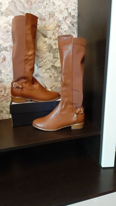 Продаются новые женские сапоги демисезонные размер 38