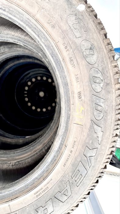 Зимние шины r18 Goodyear UltraGrip 500