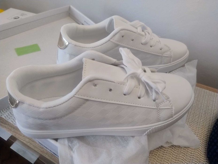 Adidași , încălțăminte dama  sport, relaxare