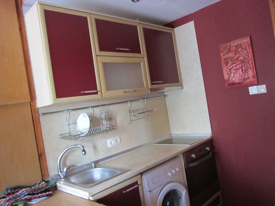 Дава се под наем Тристаен апартамент в Бургас, Възраждане - 90 кв.м за 357 € - Снимка #4