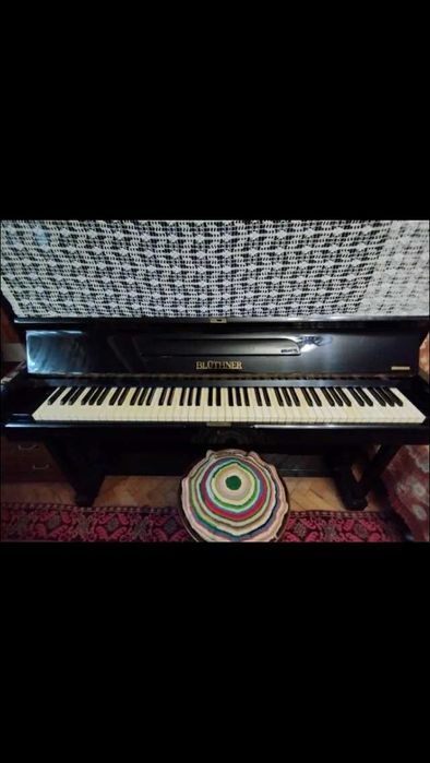 Концертно пиано Bluthner