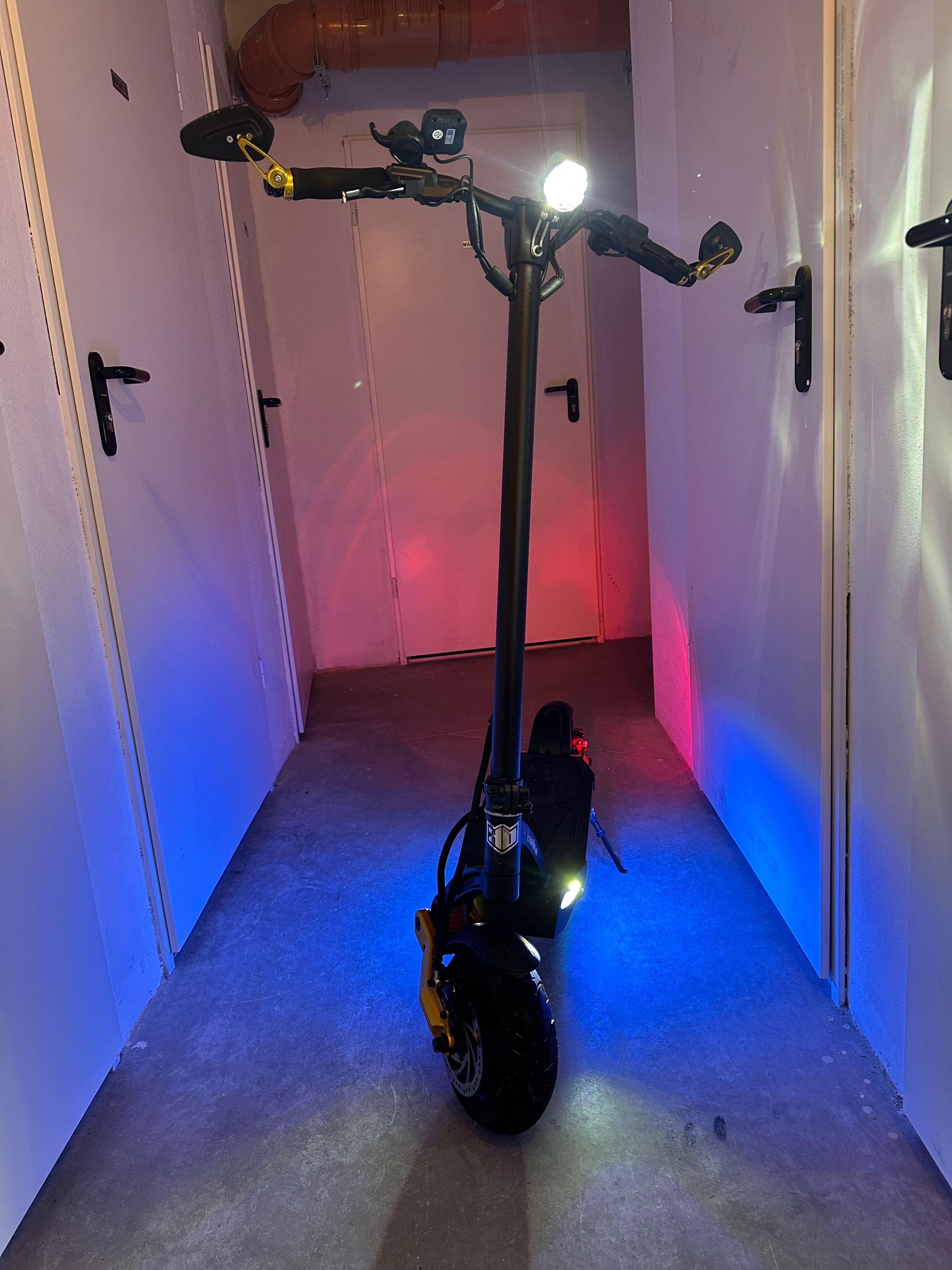 Тротинетка Kaboo Mantis 10 dual plus в гаранция на 822 км.
