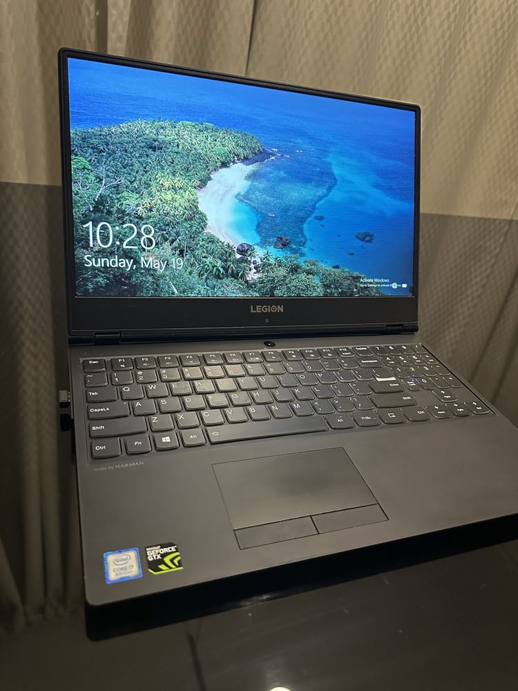 Laptop Gaming lenovo legionY530-15/CH + windows 10