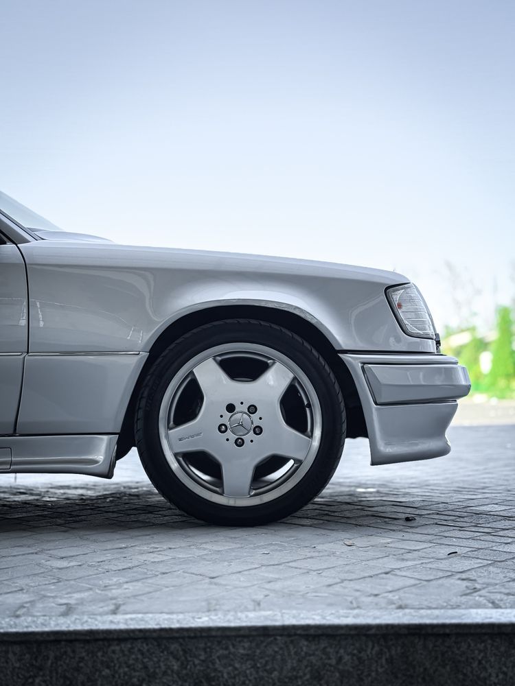 Mercedes benz w124 e320