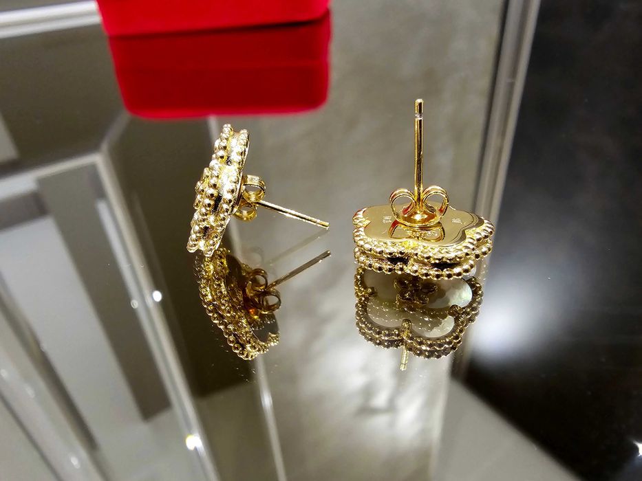 Van Cleef & Arpels VCA Gold Mother of Pearl Lucky Spring Дамски Обеци