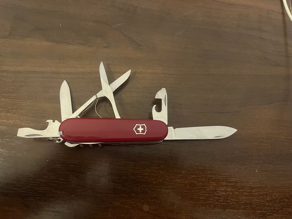 Briceaguri Victorinox