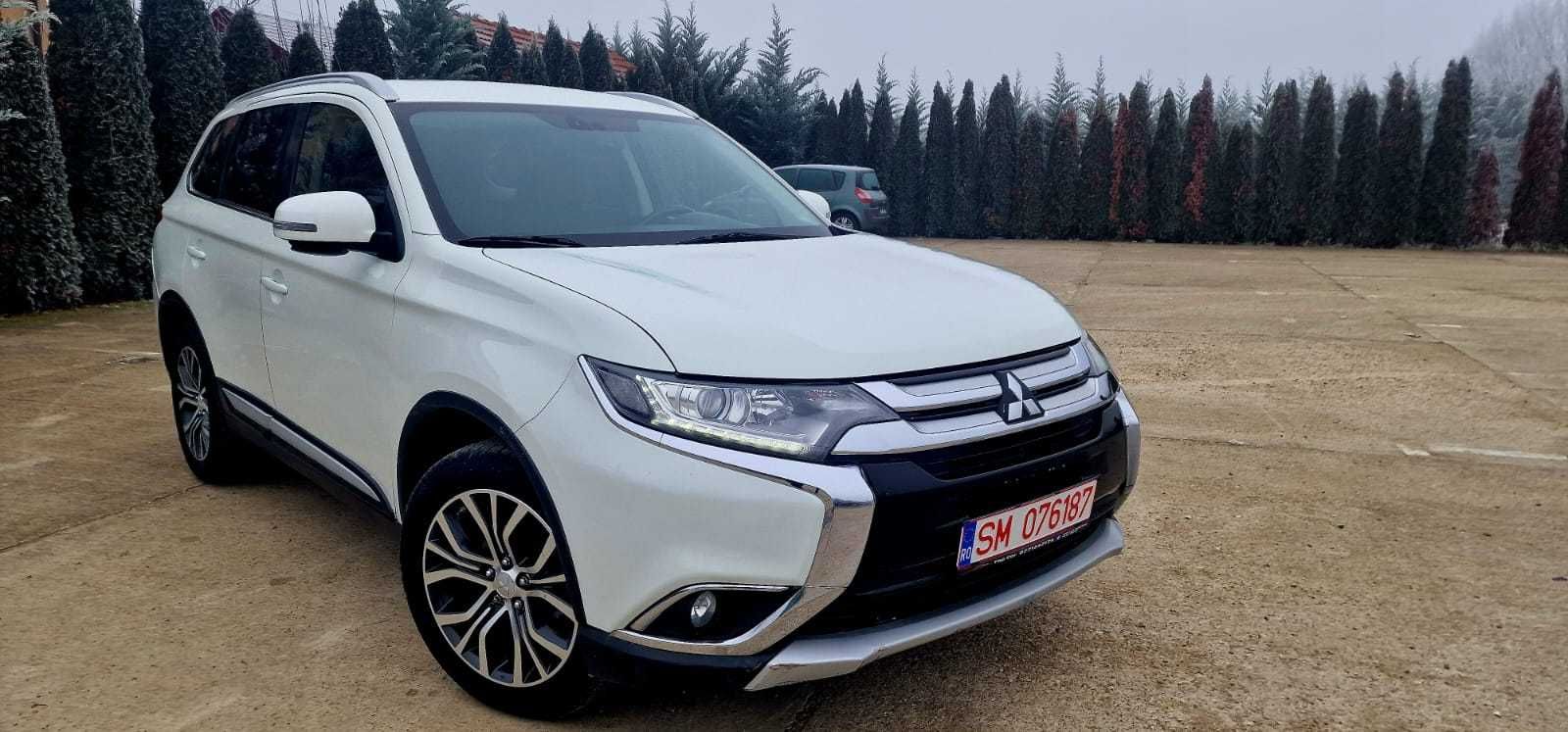 Mitsubishi Outlander 2016  7 Locuri