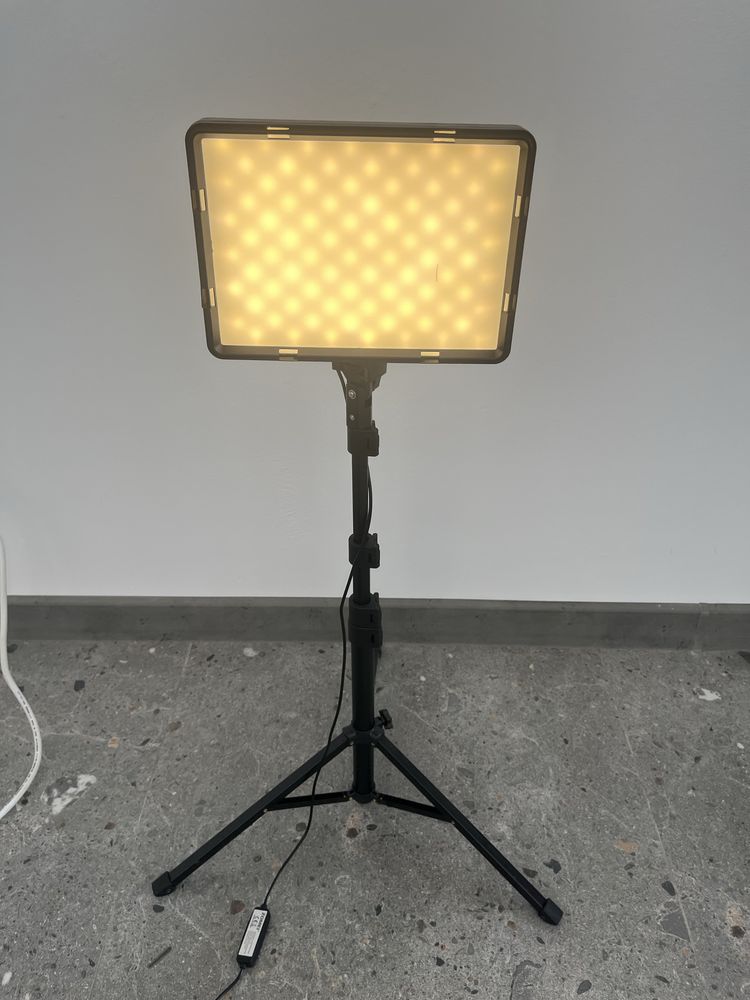 LED осветително тяло + софтбокс