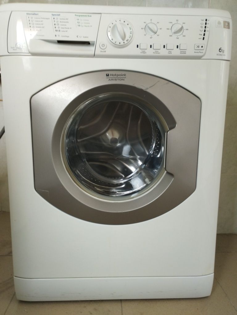 Пералня Hotpoint Ariston безупречно работеща